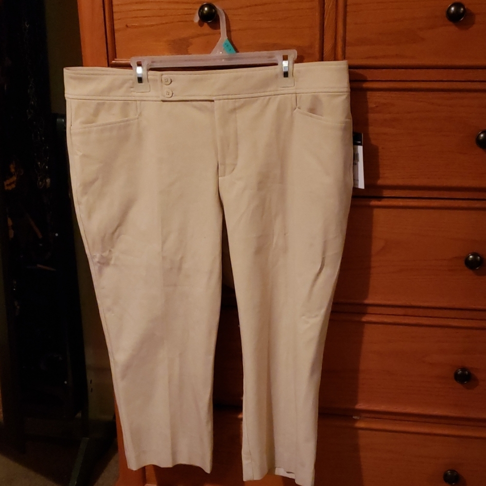 Capris khaki